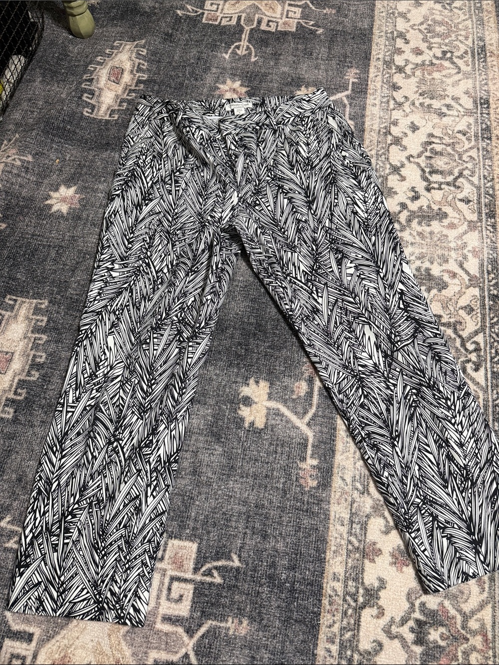Coldwater Creek Black & White Leaf-Print Cropped Pants